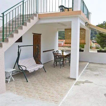 Holiday Olivari Tisno